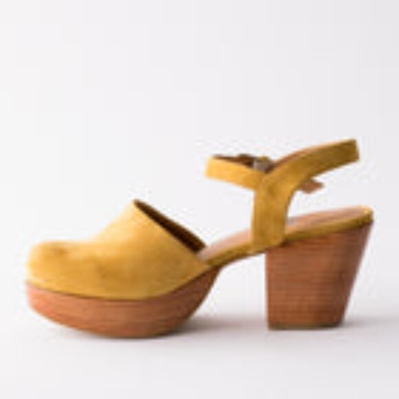 Fortress "Willow" Clogs - Picture 2 of 8